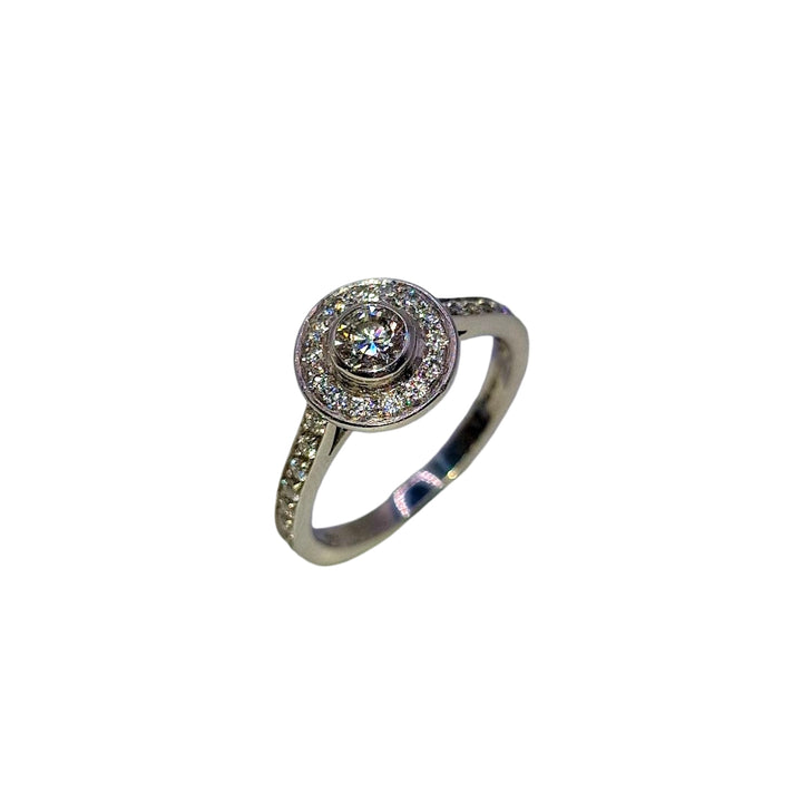 18ct White Gold Halo Diamond Ring