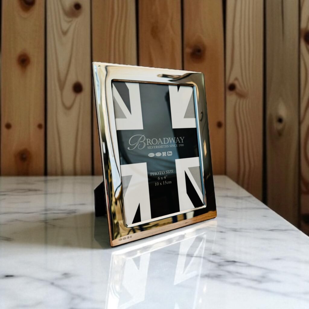 Broadway Silversmiths Hallmarked Sterling Silver Soho Photo Frame 6x4in
