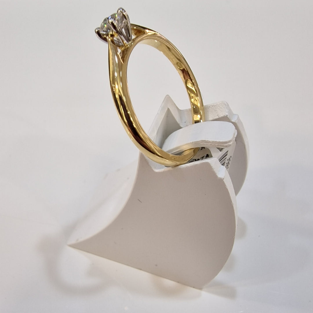 18ct Yellow Gold Solitaire Diamond Ring