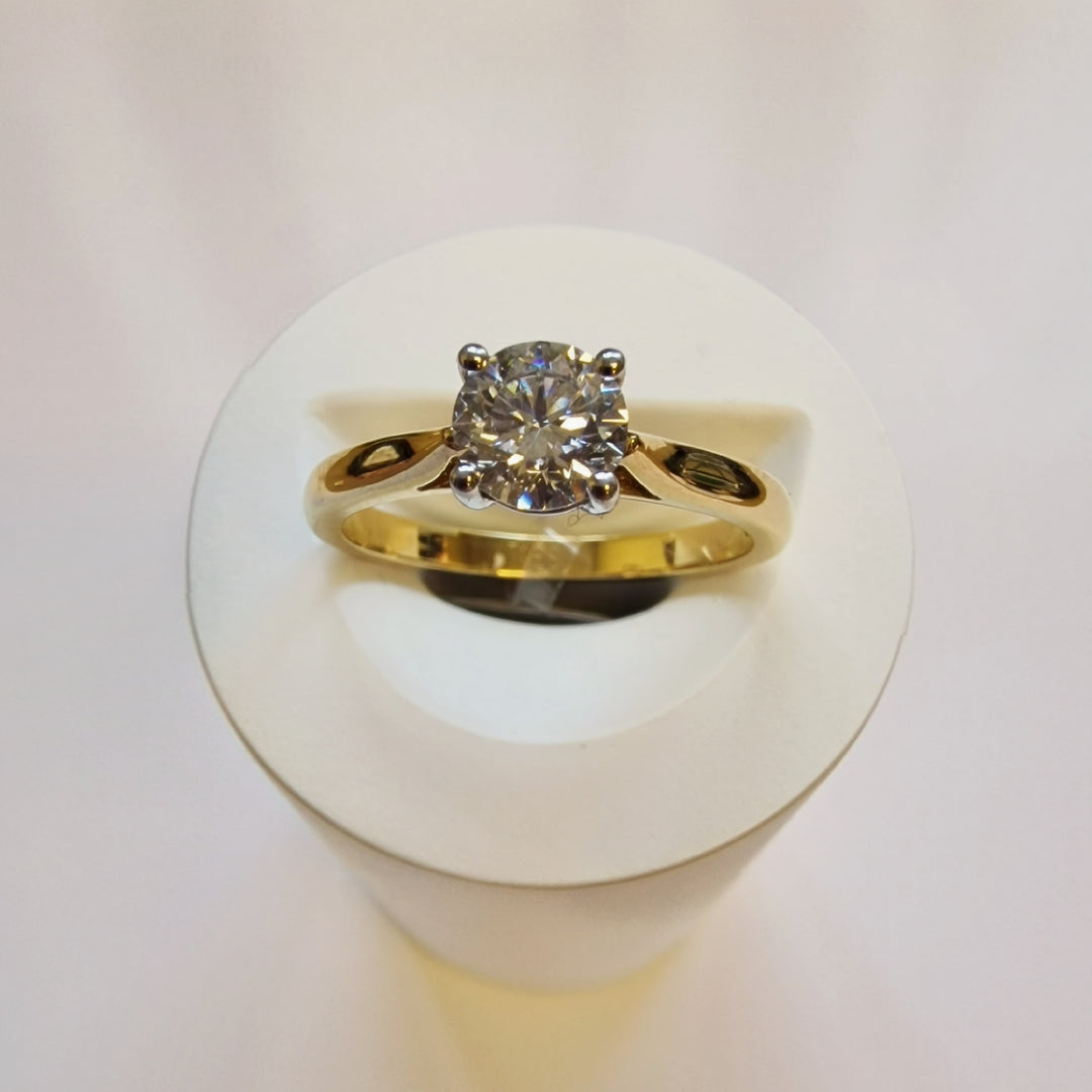 18ct Yellow Gold Diamond Solitaire Ring